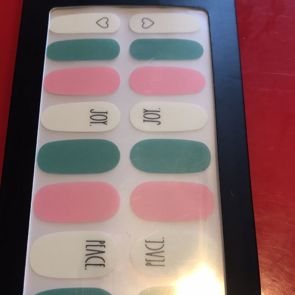 NIP Rae Dunn nail wrap kit - Picture 4 of 5